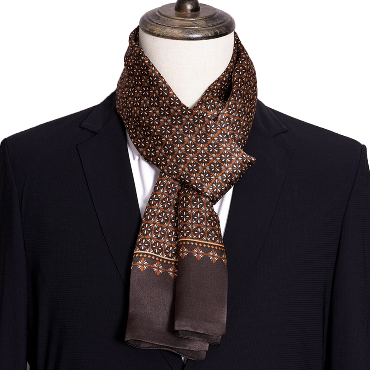 Nouveau foulard en soie à rayu - Travel Accessories Men avis et prix