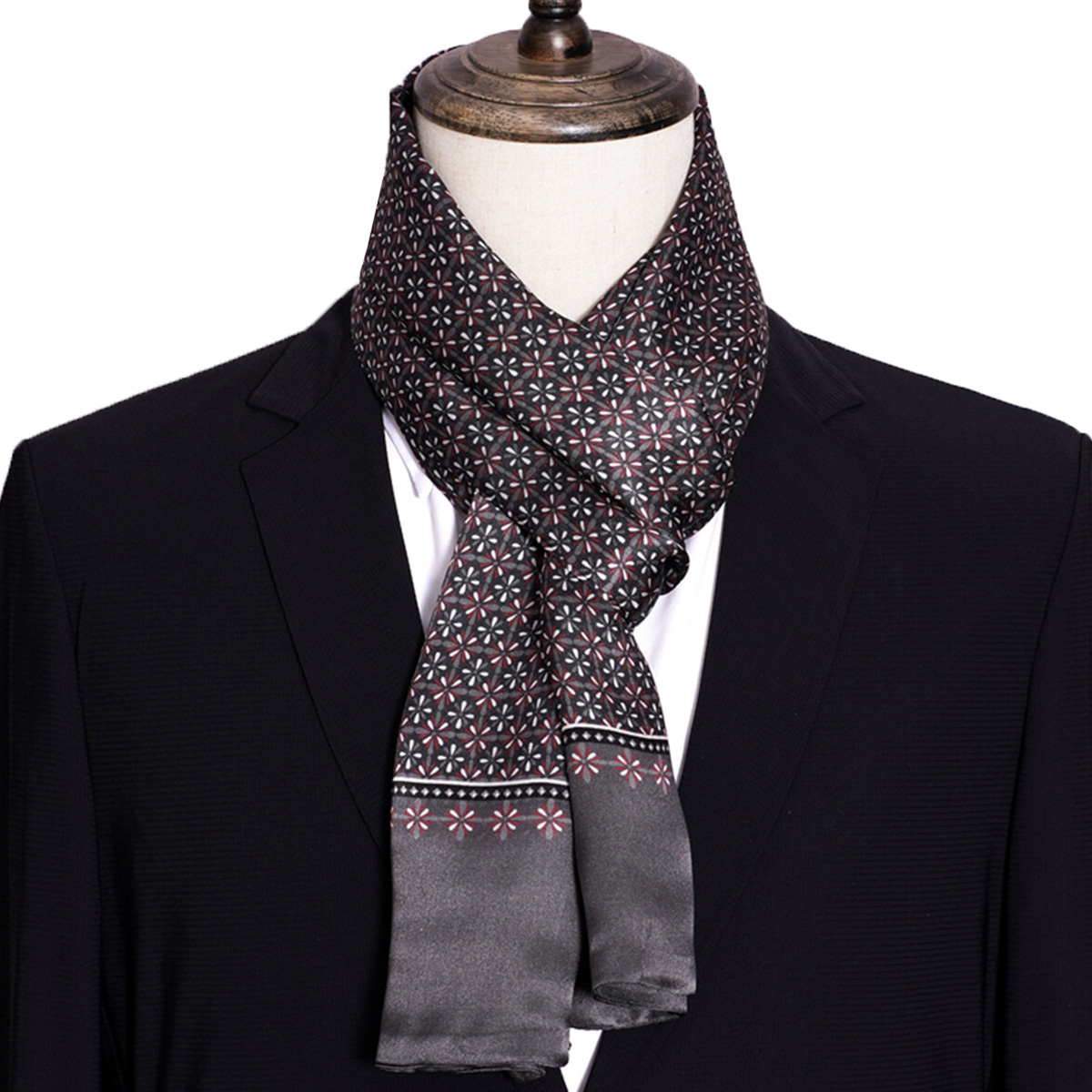 Nouveau foulard en soie à rayu - Travel Accessories Men avis et prix