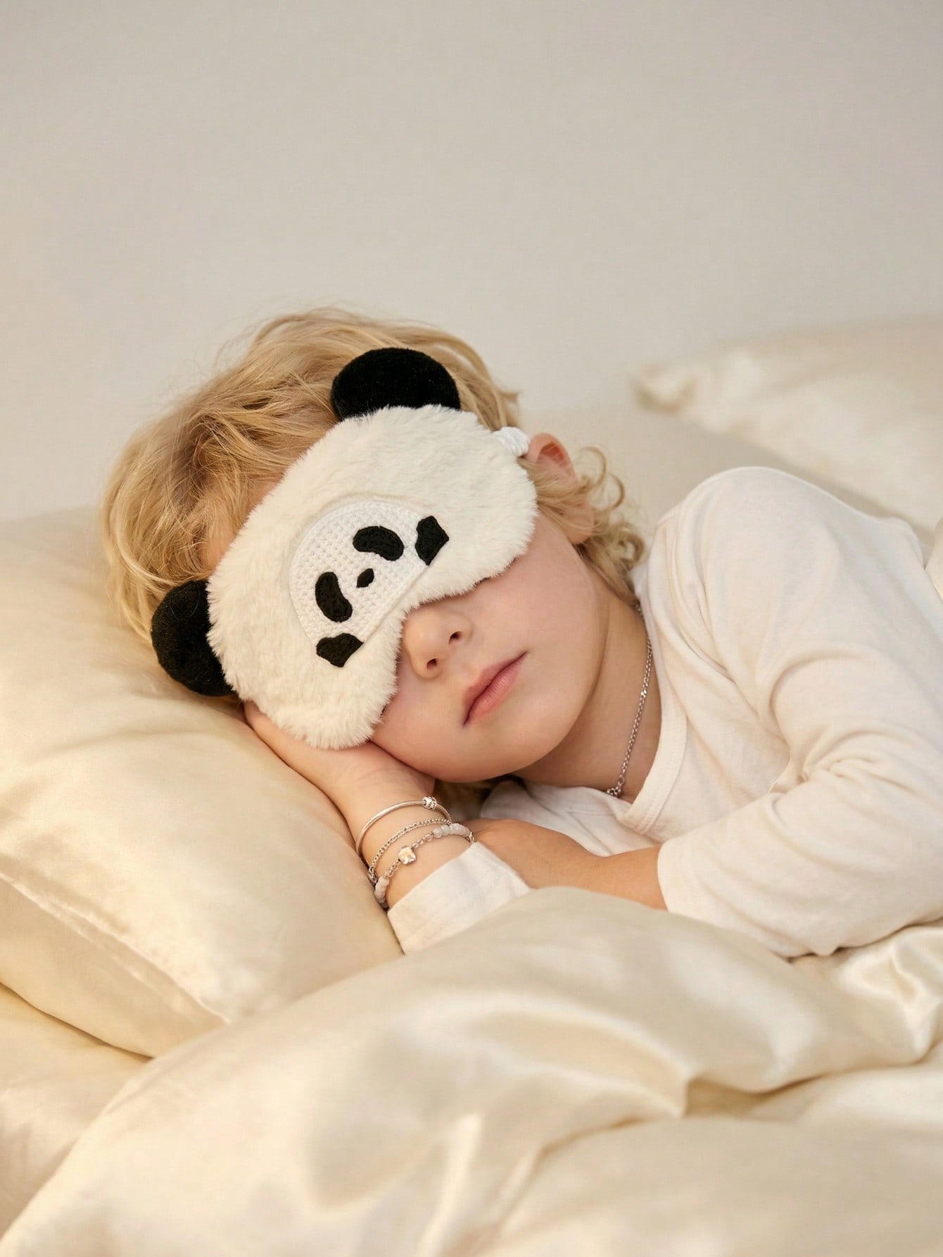 Masque de sommeil en peluche P - Travel Accessories Men avis et prix